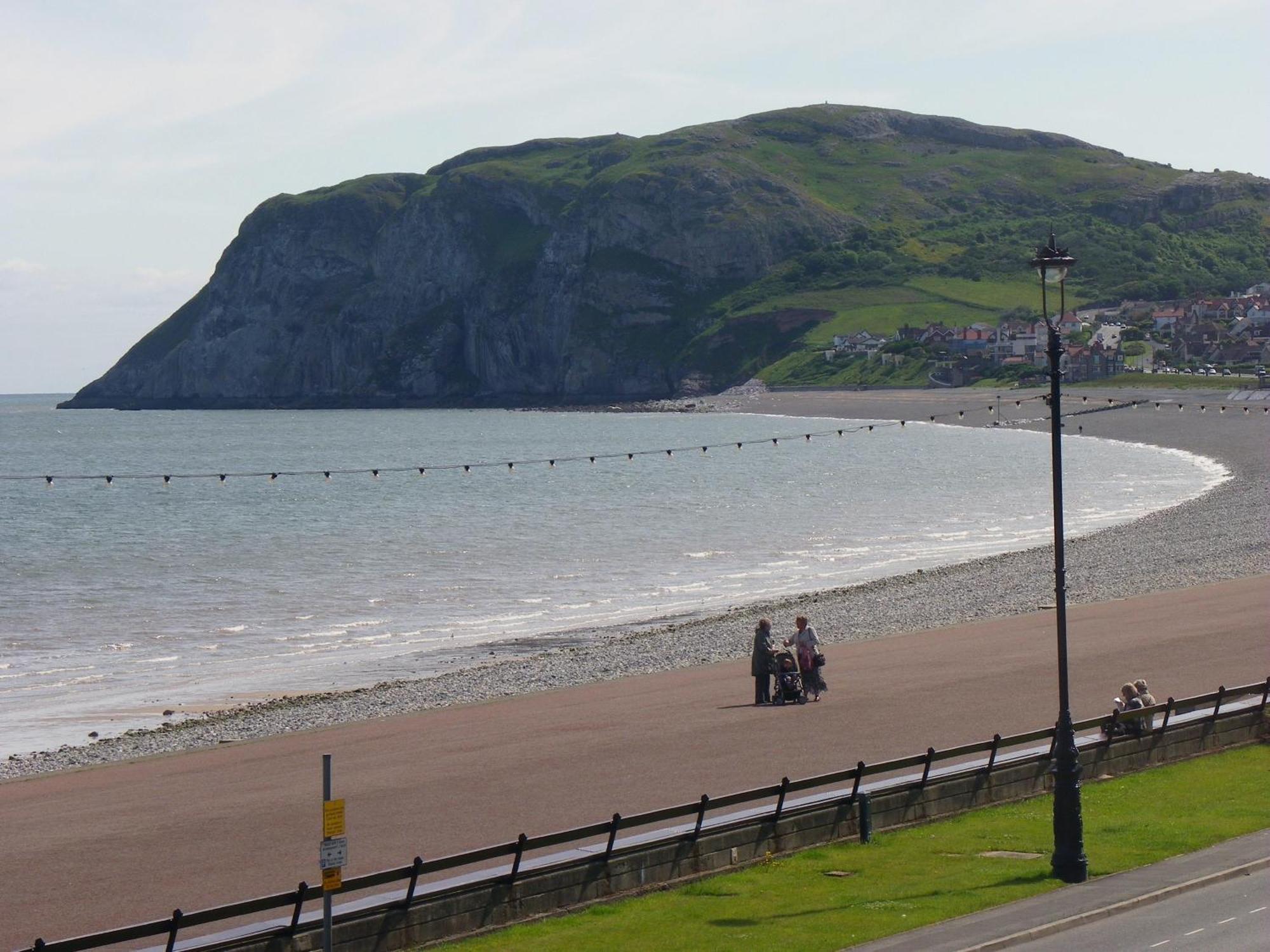 The Oasis Hotel Llandudno Bagian luar foto