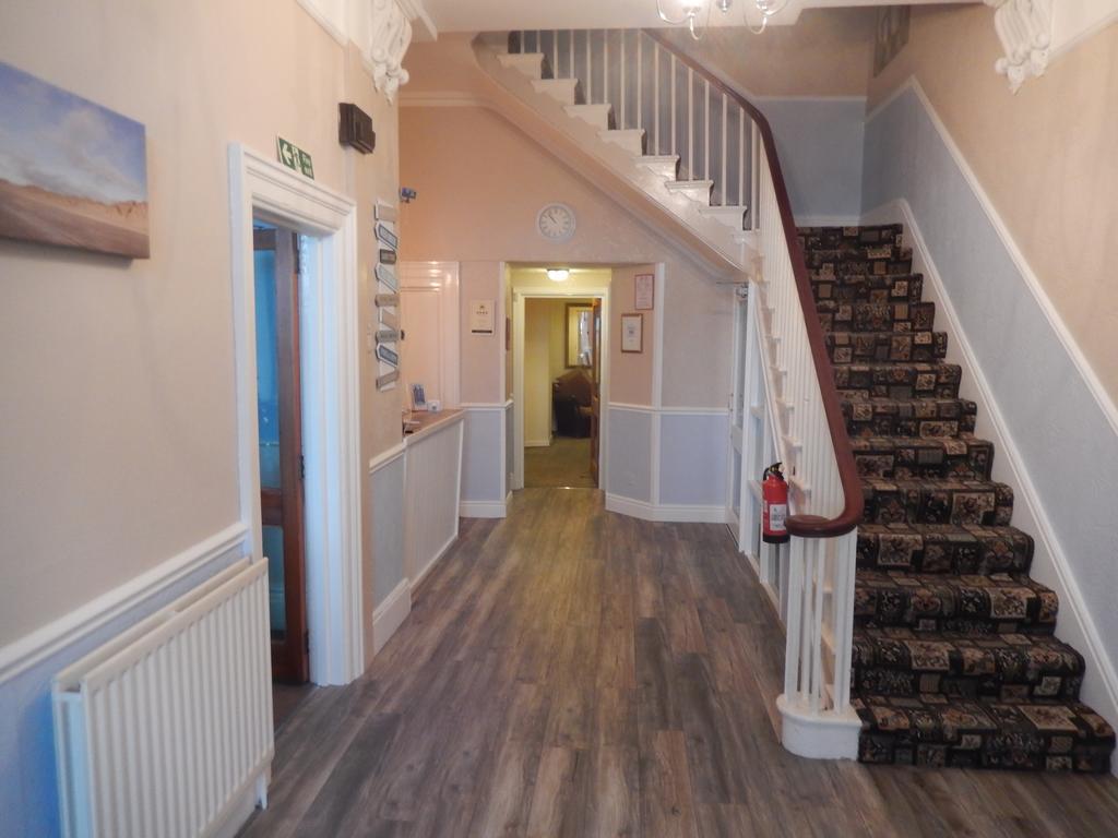 The Oasis Hotel Llandudno Bagian luar foto