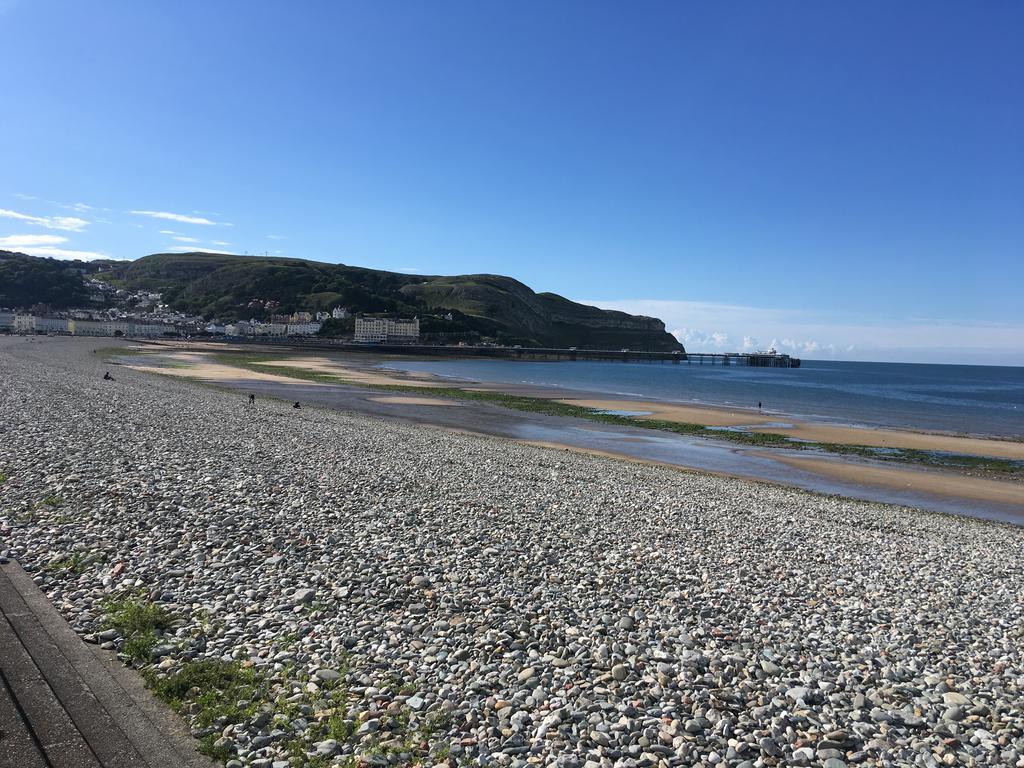 The Oasis Hotel Llandudno Bagian luar foto