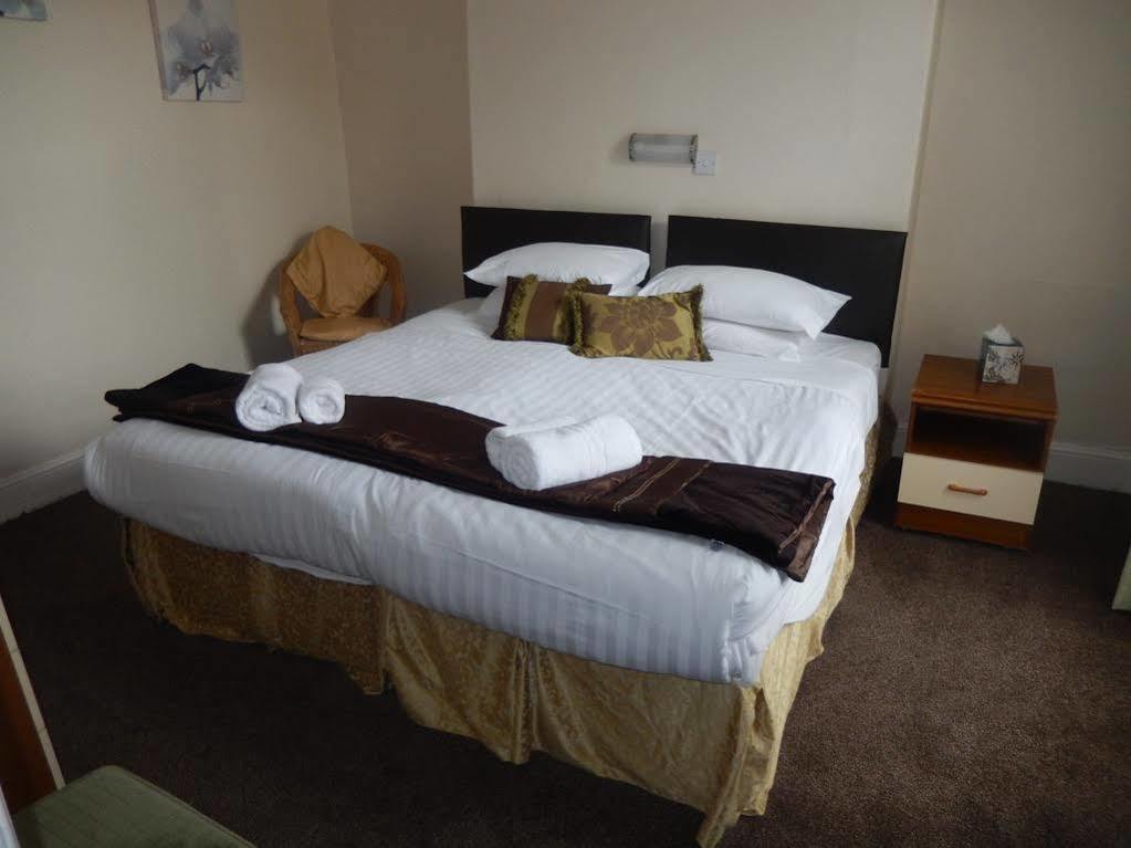 The Oasis Hotel Llandudno Bagian luar foto